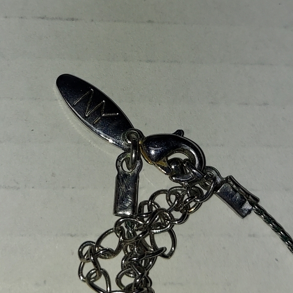 NY 18" Drop Single Strand Necklace - Picture 5 of 6